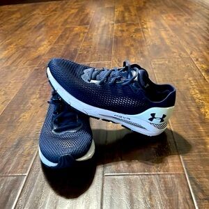 Under Armour Women’s HOVR Sonic 4